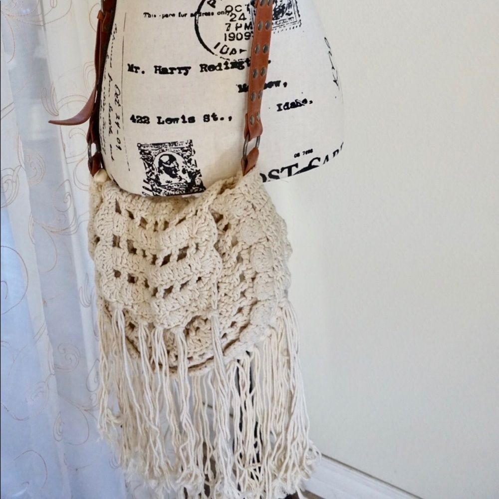 Knit cross body bag